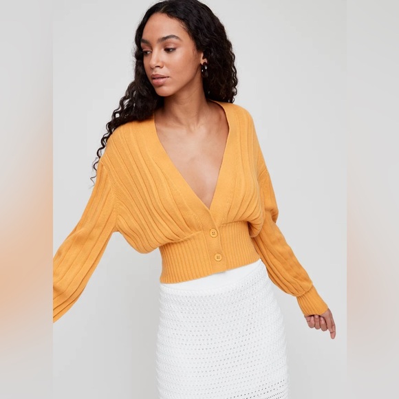 Aritzia Wilfred Plunge Thalia yellow cardigan sweater - Picture 2 of 5